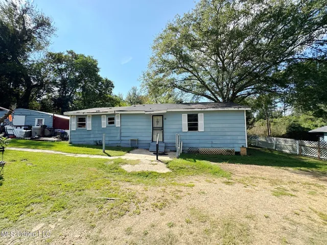 $9,950 | 220 Pin Oak Drive, Jackson, MS 39213