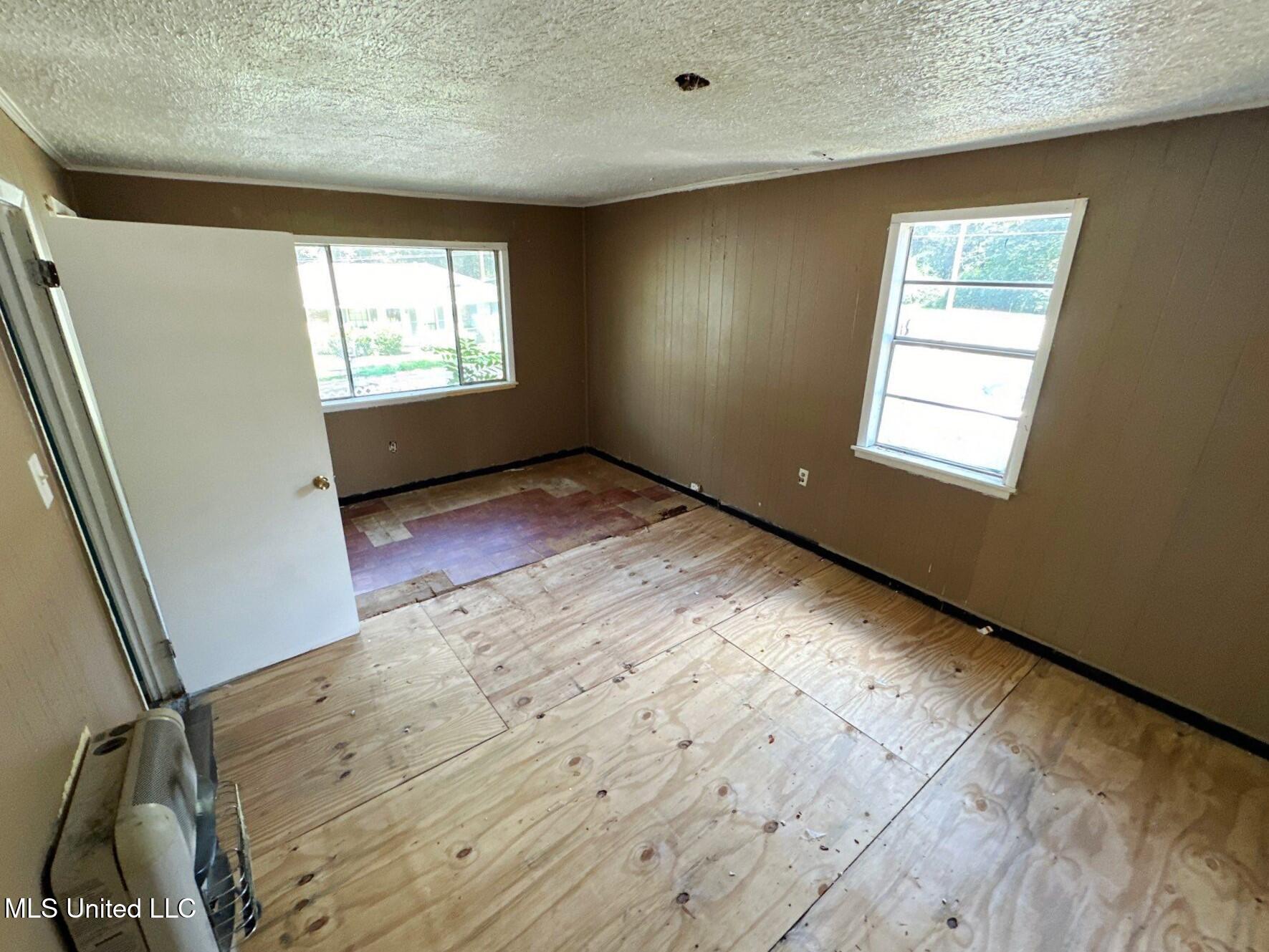 220 Pin Oak Drive Jackson, MS 39213 - Photo 17 of 22 93-Sep 19 2024 02_29pm-DGbV