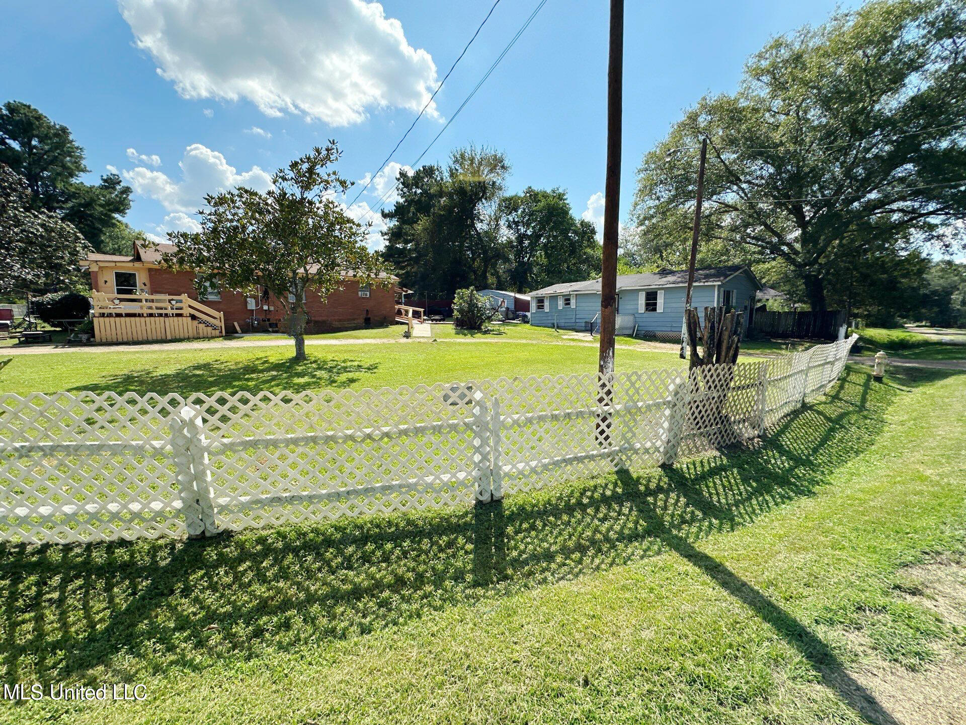220 Pin Oak Drive Jackson, MS 39213 - Photo 22 of 22 198-Sep 19 2024 02_40pm-s8Bb