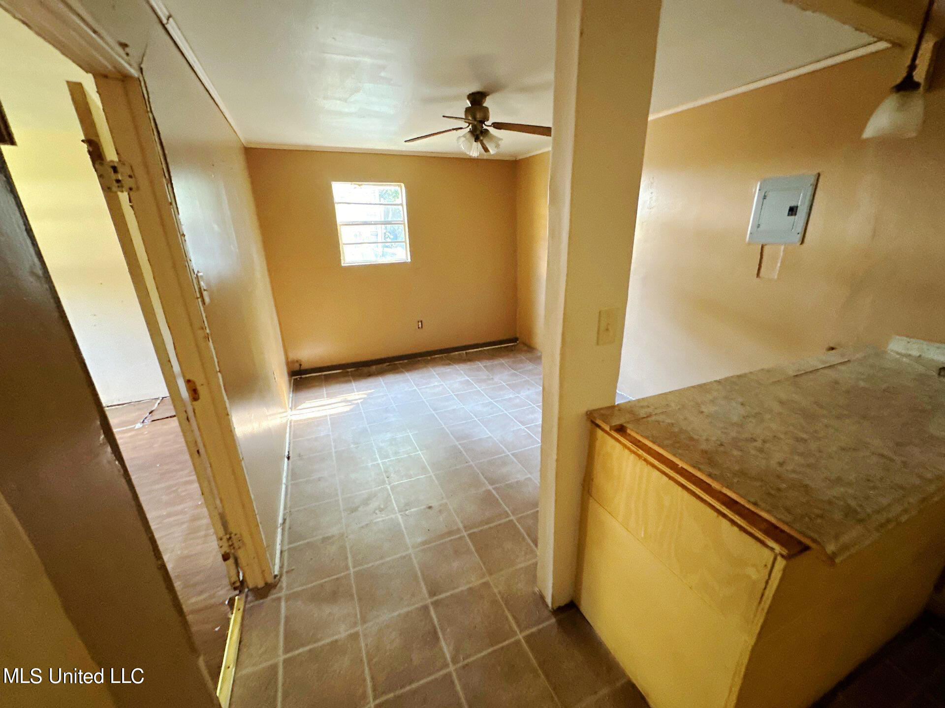220 Pin Oak Drive Jackson, MS 39213 - Photo 6 of 22 17-Sep 19 2024 02_26pm-w8Bu