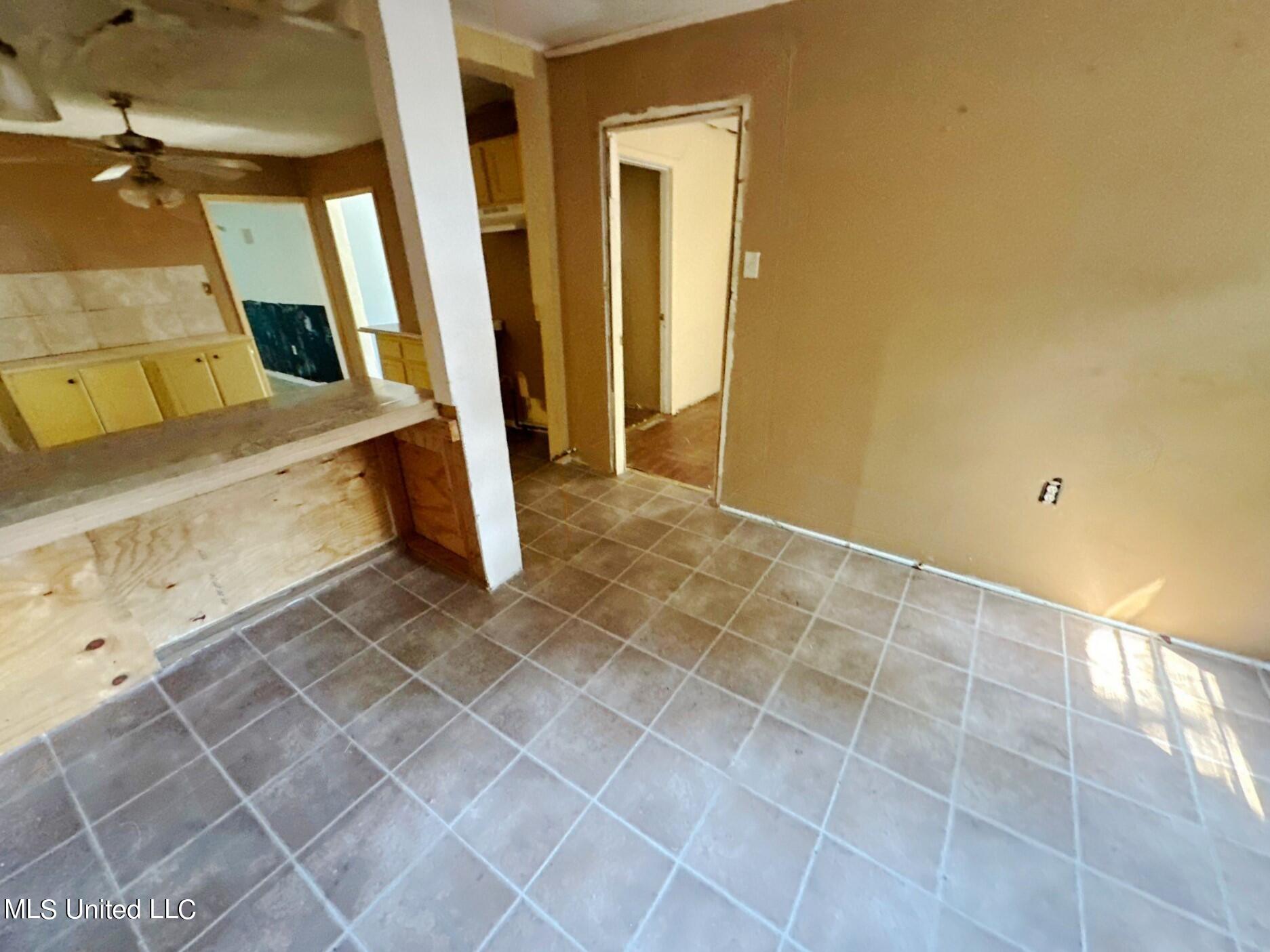 220 Pin Oak Drive Jackson, MS 39213 - Photo 7 of 22 23-Sep 19 2024 02_26pm-icRZ