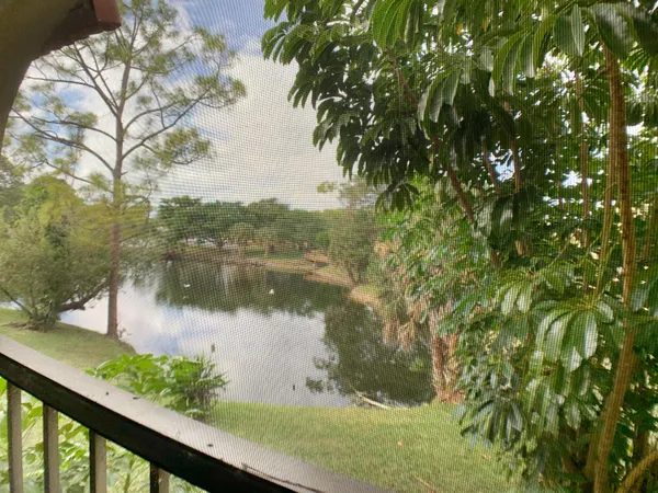 $1,990 | 924 Southwest 9th St Circle, Unit 206, Boca Raton, FL 33486