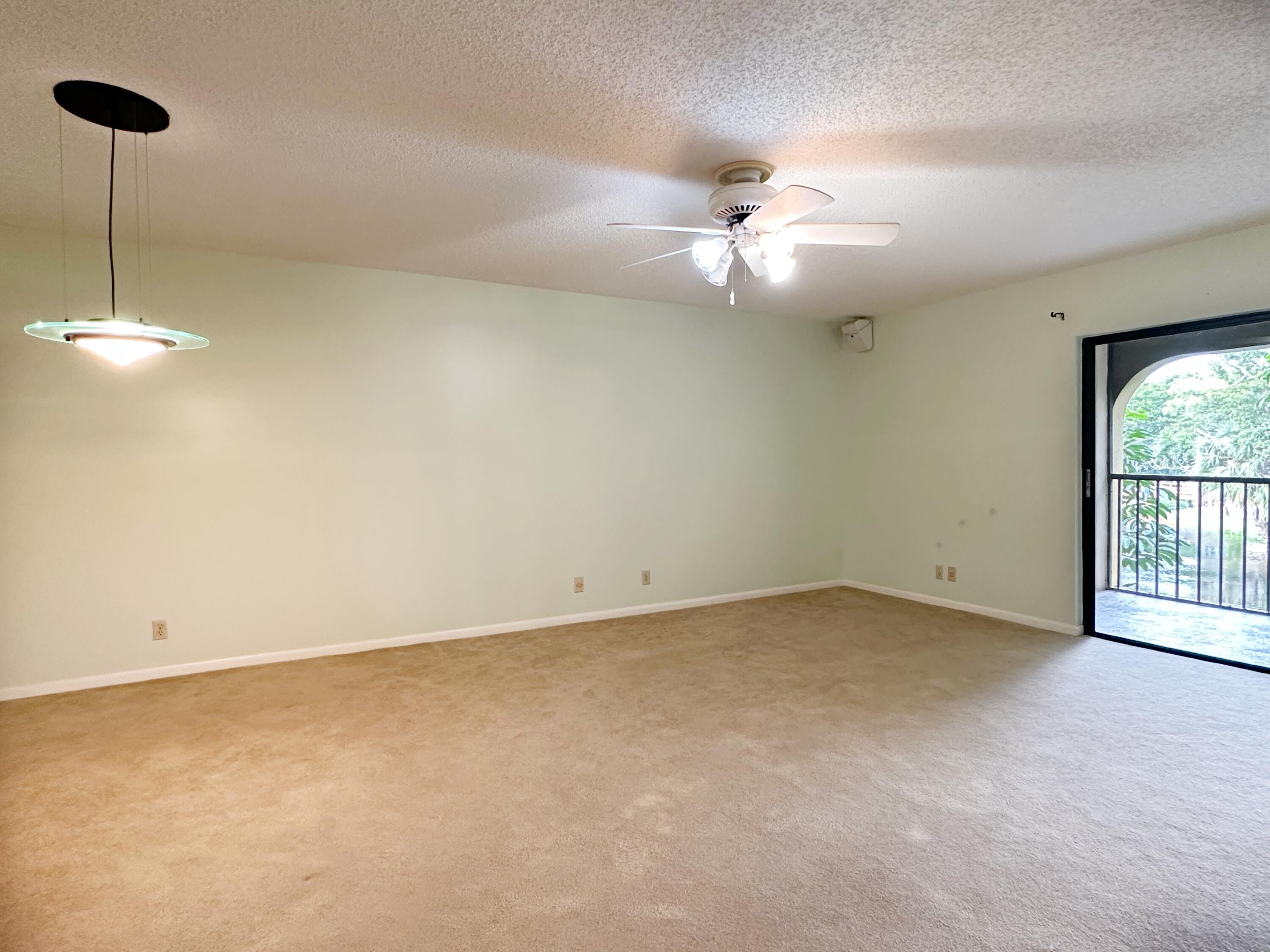 924 Southwest 9th St Circle, Unit 206 Boca Raton, FL 33486 - Photo 9 of 37 1ABBFD35-866C-4995-B699-8C55CE2F1A78
