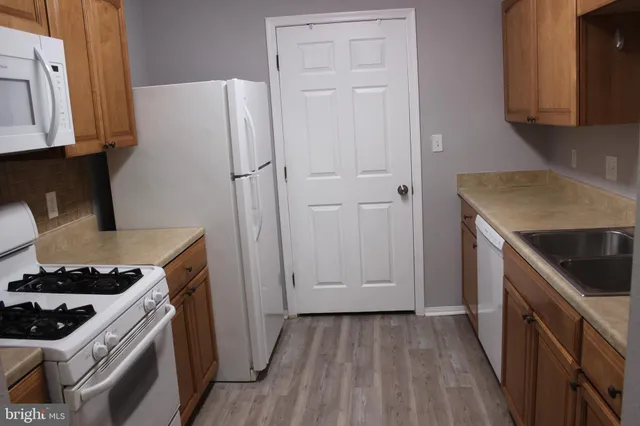 $195,000 | 296 Canterbury Road, Unit E, Bel Air, MD 21014