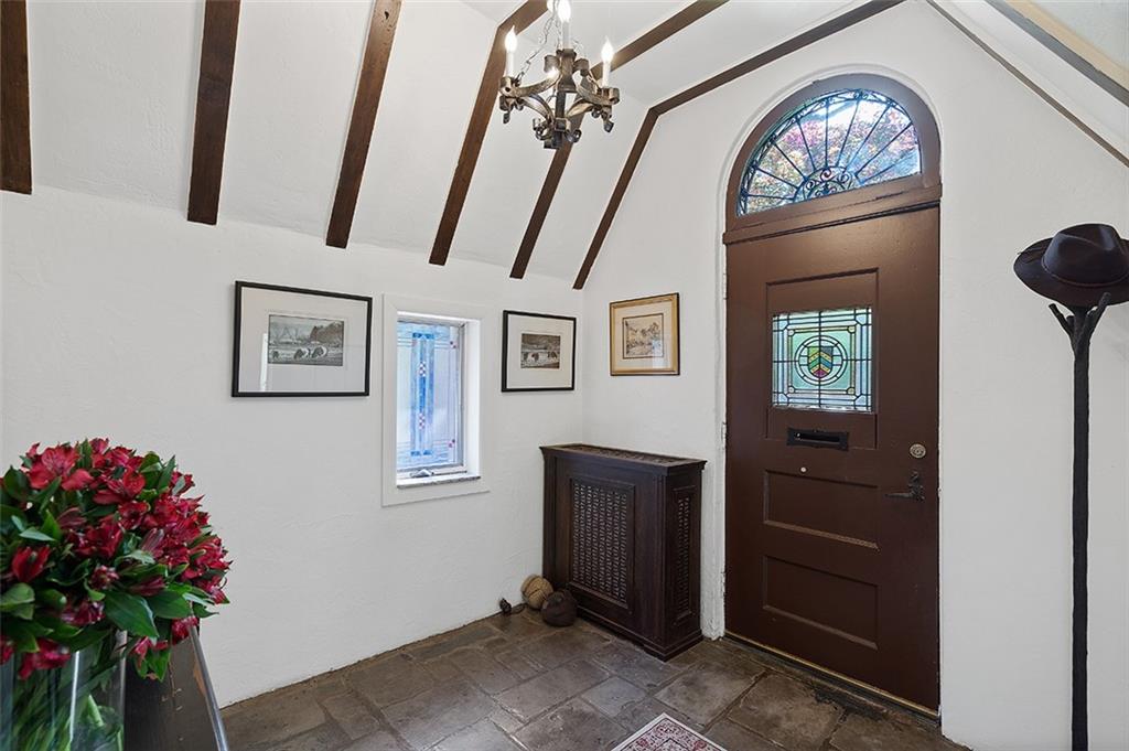 316 Gladstone Road Pittsburgh, PA 15217 - Photo 3 of 20 Gallery Image 3