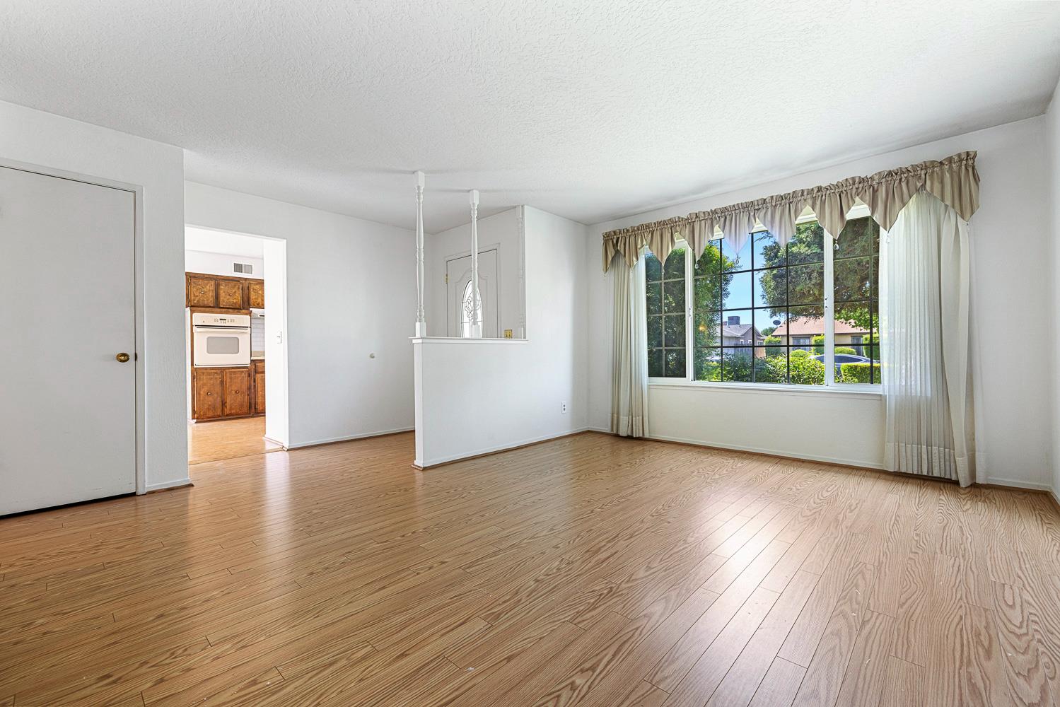 1461 Rall Avenue Clovis, CA 93611 - Photo 10 of 38