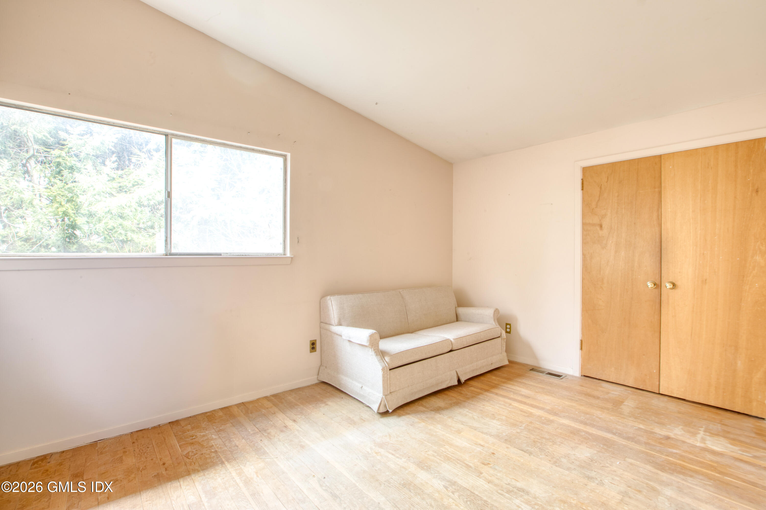 120 Florence Road Riverside, CT 06878 - Photo 15 of 20 Bedroom #3