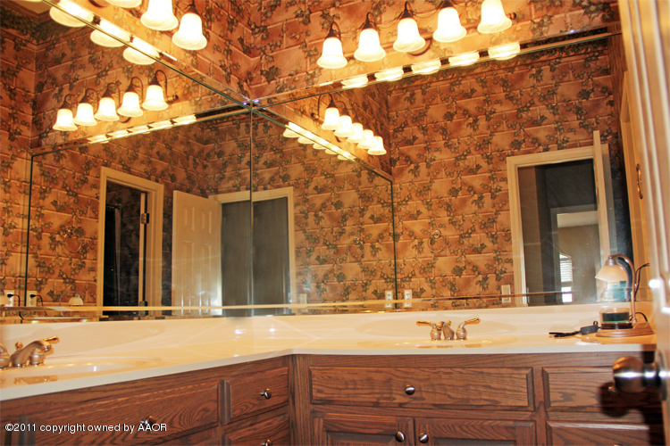 9001 Dove Road Canyon, TX 79015 - Photo 32 of 47 bathroom
