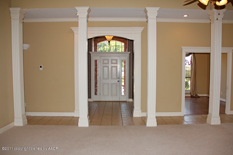9001 Dove Road Canyon, TX 79015 - Photo 8 of 47 livingroom3
