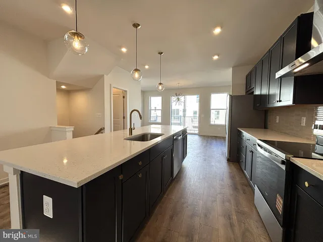 $549,999 | 17956 Alicia Avenue, Dumfries, VA 22026