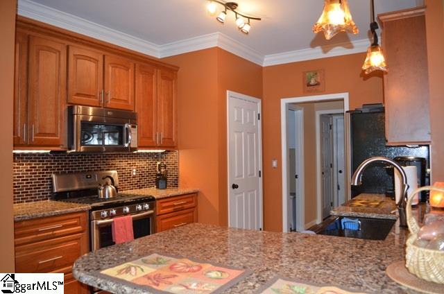 2 Deer Spring Lane Simpsonville, SC 29680 - Photo 4 of 36 Gallery Image 4
