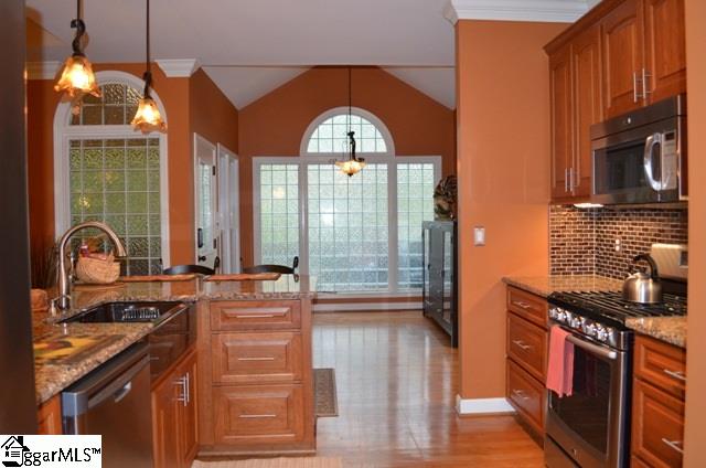 2 Deer Spring Lane Simpsonville, SC 29680 - Photo 9 of 36 Gallery Image 9