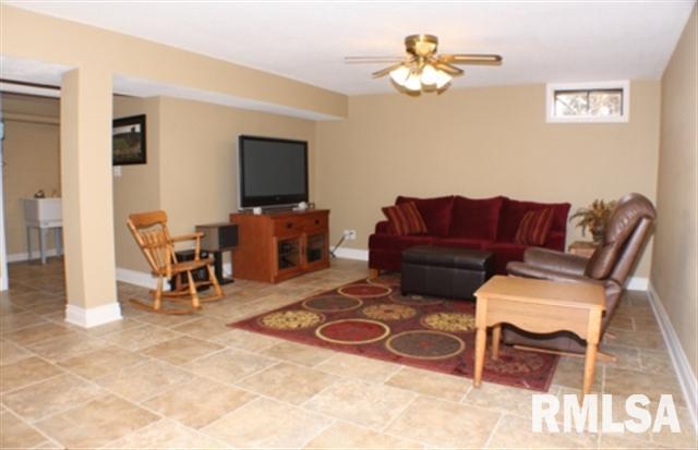 5660 Crow Creek Road Bettendorf, IA 52722 - Photo 11 of 19 Gallery Image 11