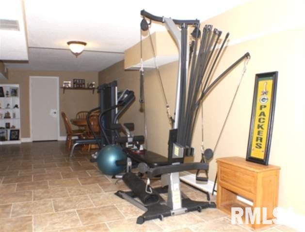5660 Crow Creek Road Bettendorf, IA 52722 - Photo 12 of 19 Gallery Image 12