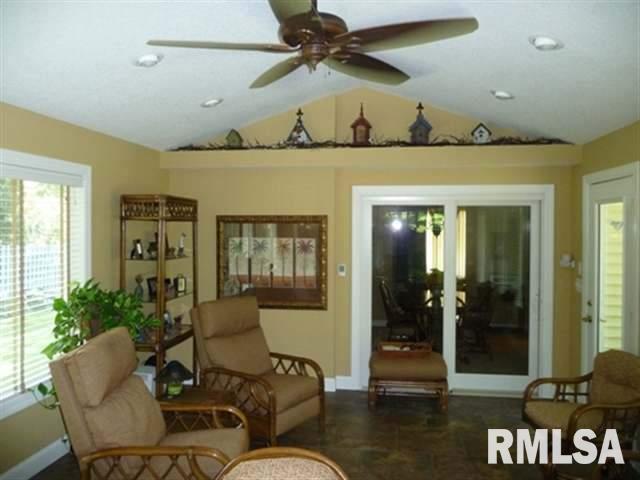 5660 Crow Creek Road Bettendorf, IA 52722 - Photo 13 of 19 Gallery Image 13