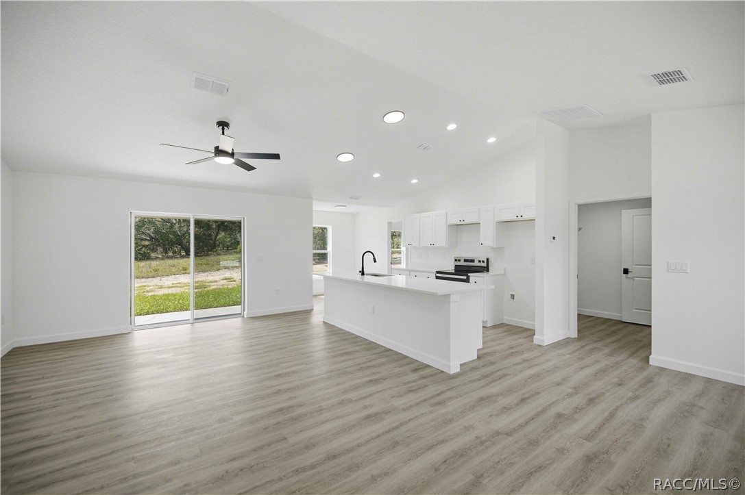 1690 Southwest Viburnum Road Dunnellon, FL 34431 - Photo 3 of 30 Gallery Image 3