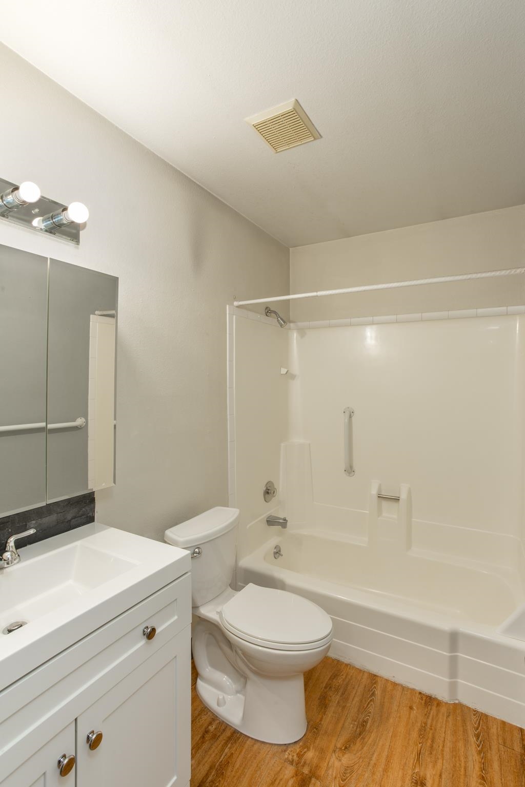 310 North Raymond Road, Unit D24 Spokane Valley, WA 99206 - Photo 18 of 24