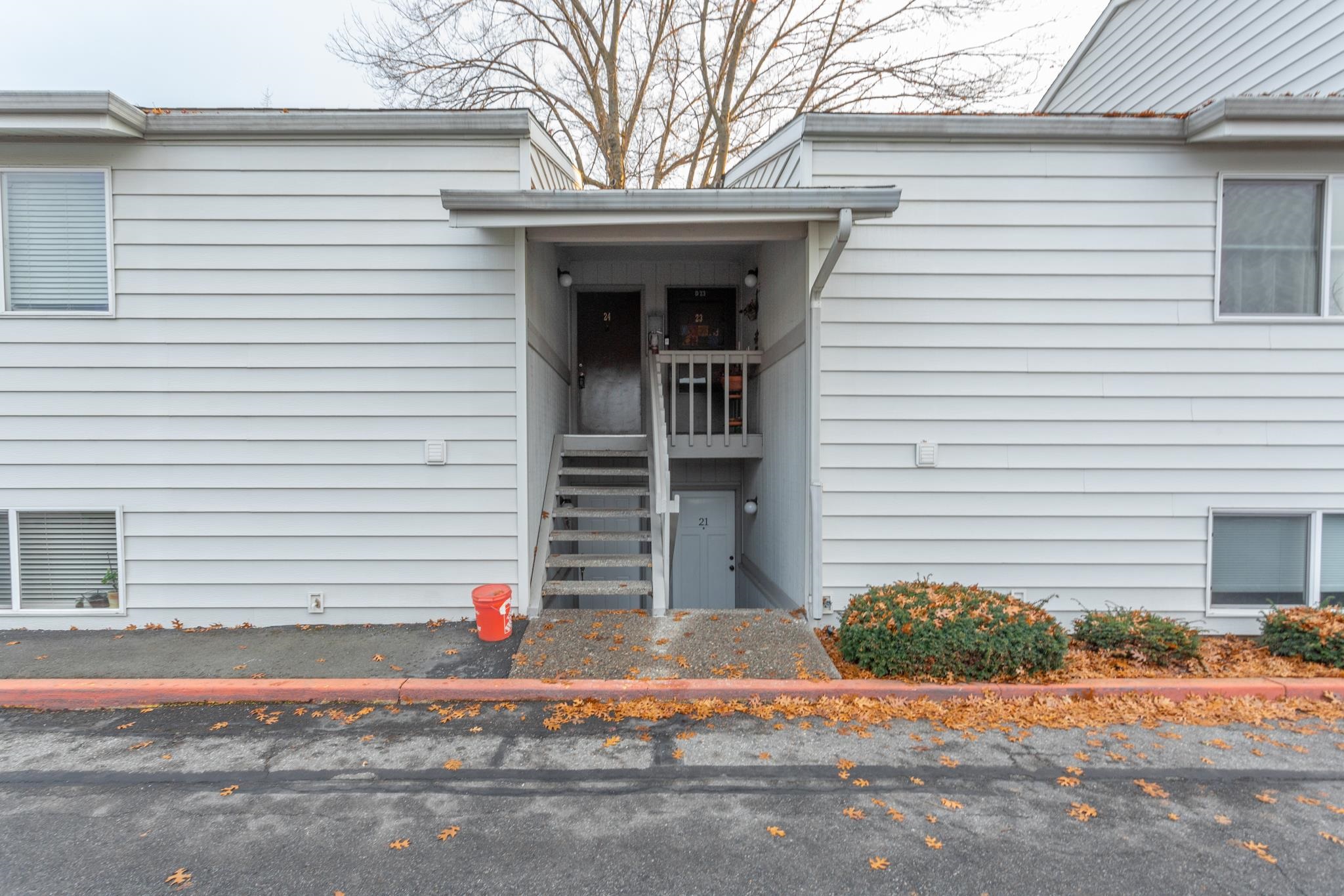 310 North Raymond Road, Unit D24 Spokane Valley, WA 99206 - Photo 2 of 24