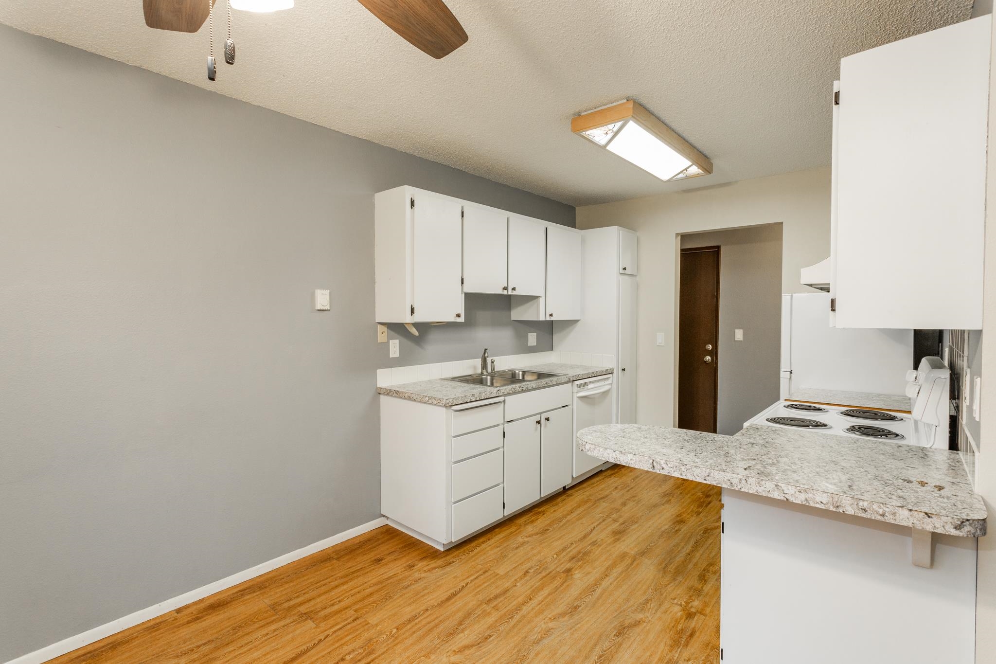 310 North Raymond Road, Unit D24 Spokane Valley, WA 99206 - Photo 10 of 24