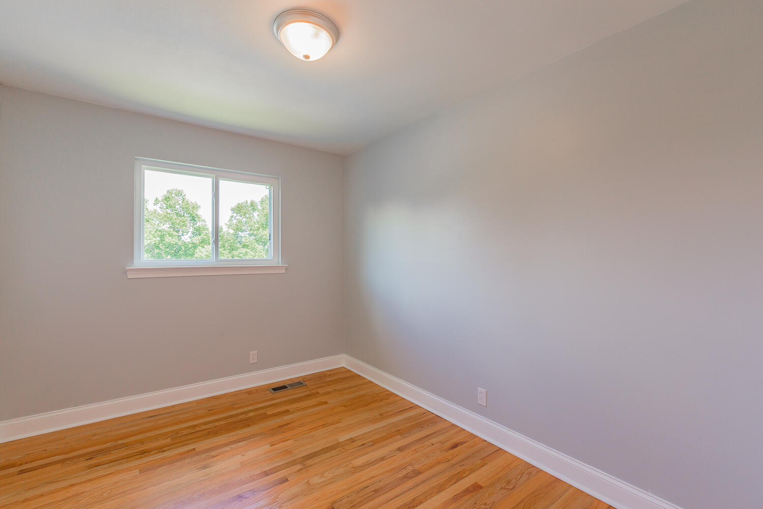 109 Sioux Trail Ringgold, GA 30736 - Photo 16 of 33 109 Sioux Trail HD -31