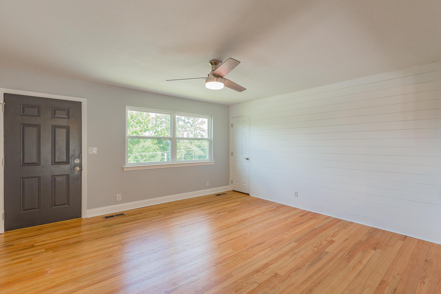 109 Sioux Trail Ringgold, GA 30736 - Photo 3 of 33 109 Sioux Trail HD -16