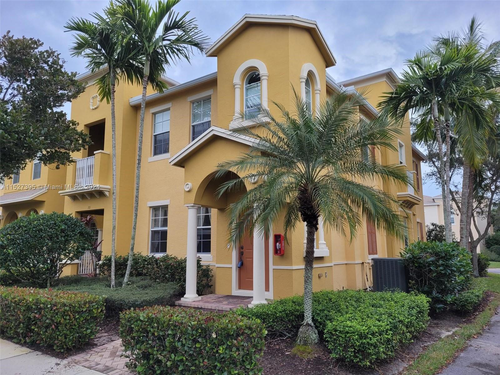 108 West Pigeon Plum Dr Unit 201