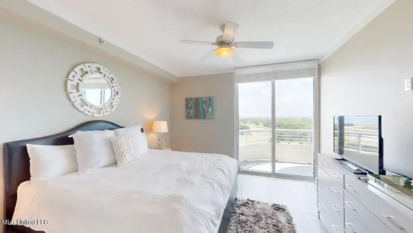 $2,695 | 2060 Beach Boulevard, Unit 601, Biloxi, MS 39531