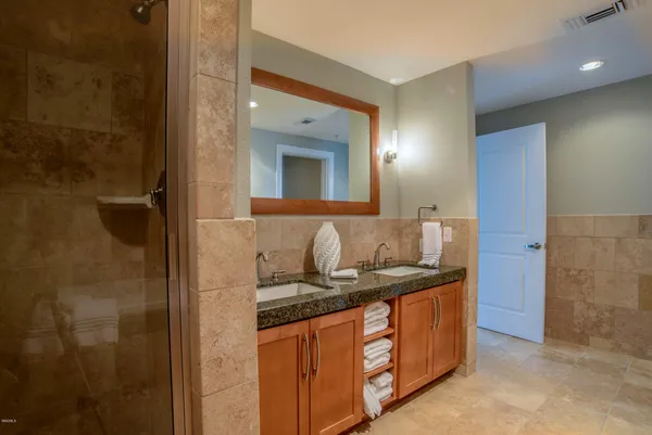 $2,695 | 2060 Beach Boulevard, Unit 601, Biloxi, MS 39531