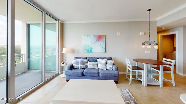 $2,695 | 2060 Beach Boulevard, Unit 601, Biloxi, MS 39531