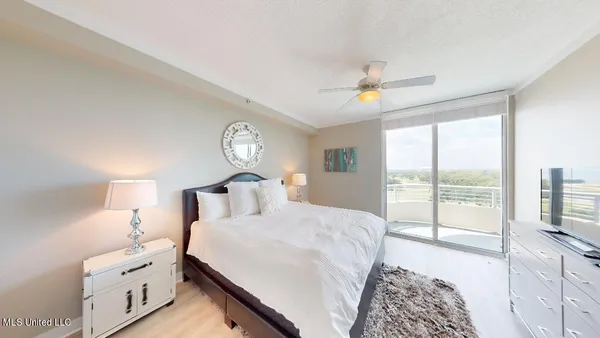 $2,695 | 2060 Beach Boulevard, Unit 601, Biloxi, MS 39531