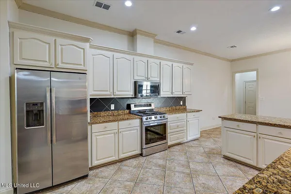 $2,400 | 26 Savannah Circle, Brandon, MS 39047