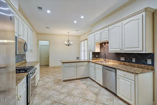 $2,400 | 26 Savannah Circle, Brandon, MS 39047