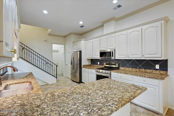 $2,400 | 26 Savannah Circle, Brandon, MS 39047