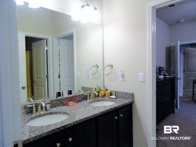 550 Leeds Court Foley, AL 36535 - Photo 12 of 25 Jack and Jill Bath