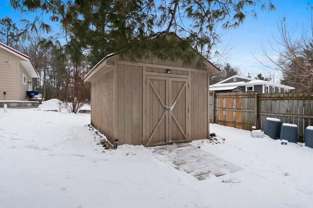 $899,900 | N1494 Mallard Bay Road, Keshena, WI 54135