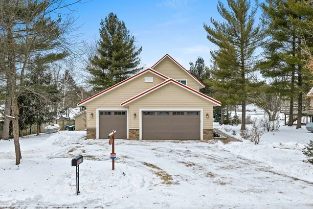 $899,900 | N1494 Mallard Bay Road, Keshena, WI 54135