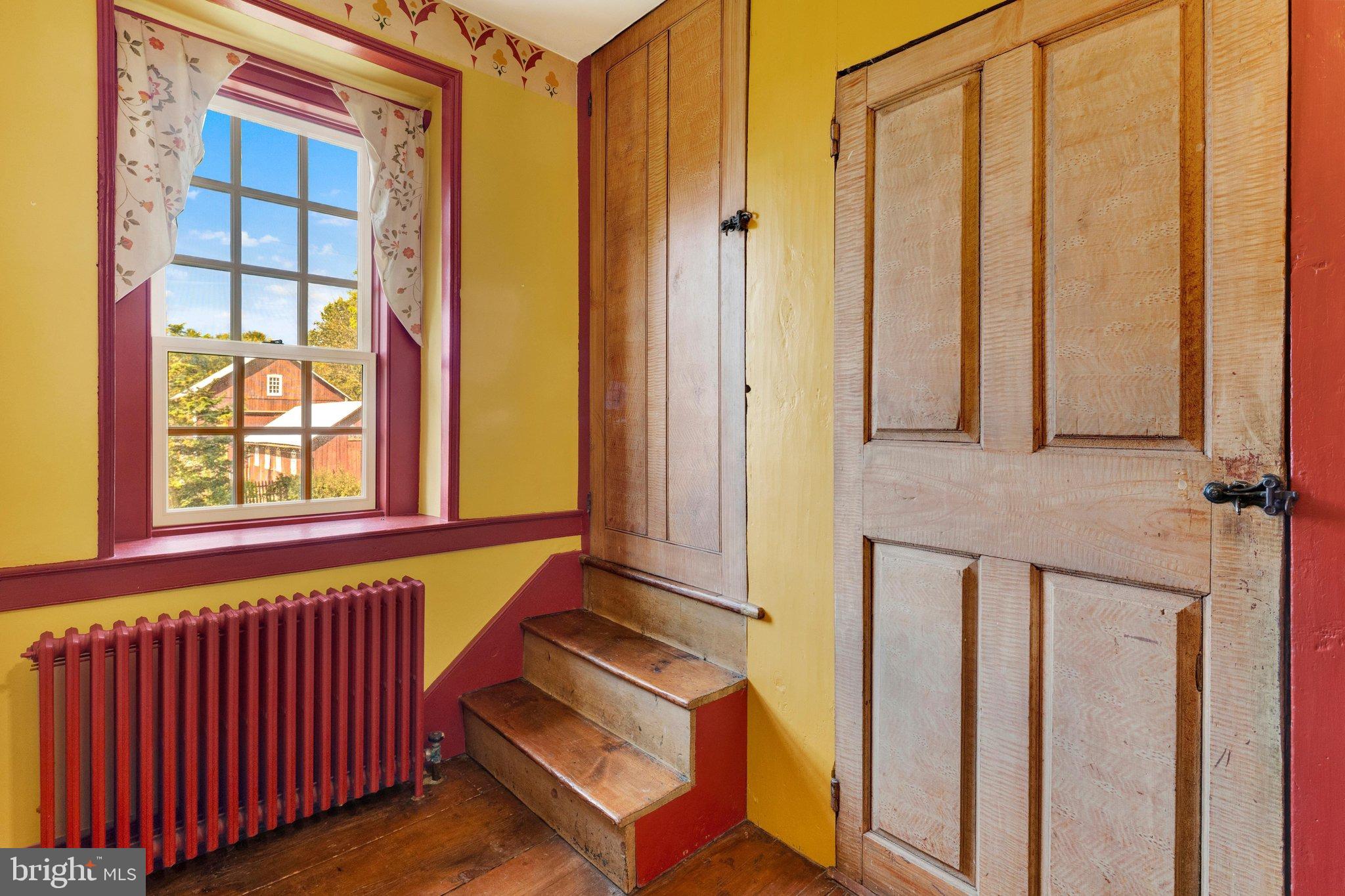 198 Blacksmith Road Oley, PA 19547 - Photo 23 of 43 Upstairs Hallway