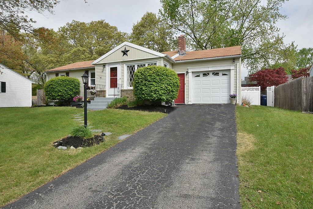 67 Amherst Road Warwick, RI 02889 - Photo 3 of 20