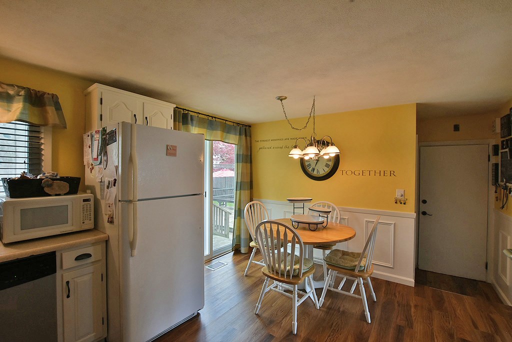 67 Amherst Road Warwick, RI 02889 - Photo 5 of 20