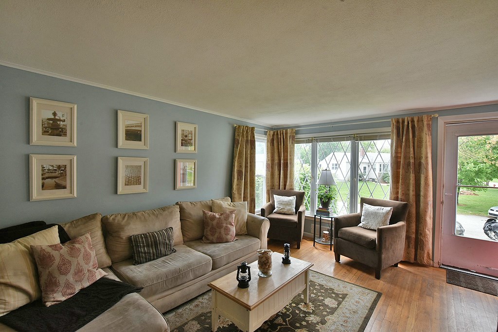 67 Amherst Road Warwick, RI 02889 - Photo 7 of 20