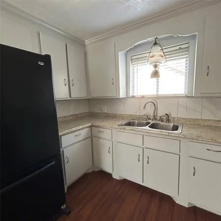 $1,500 | 2918 46th Street, Unit 3, Dickinson, TX 77539