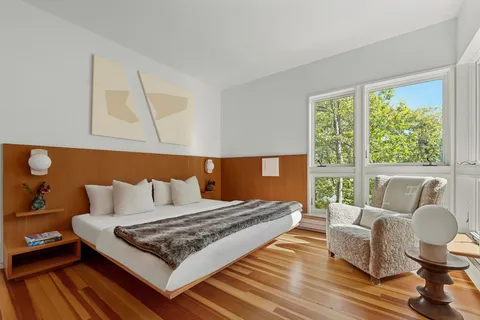 1052 Noyac Path, Water Mill, NY 11976