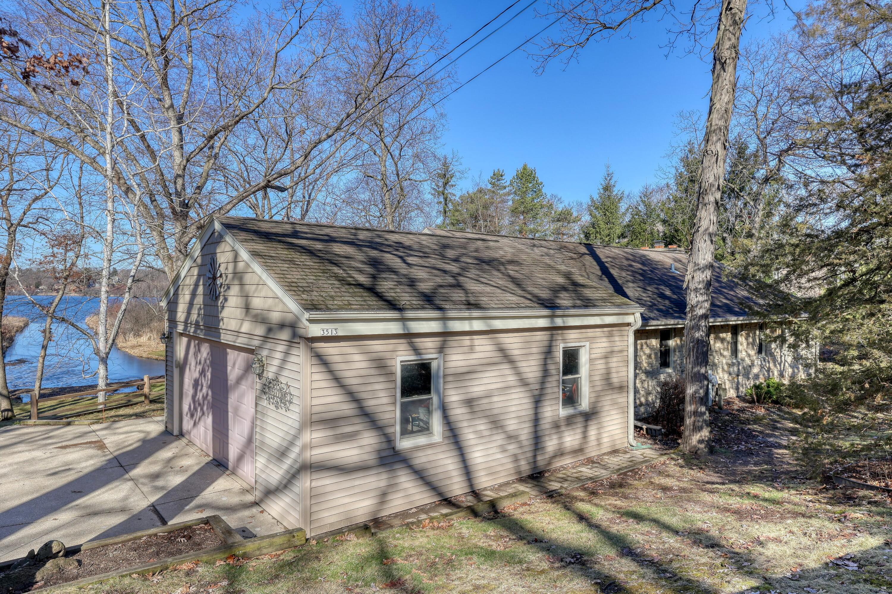 3513 Ridge Drive, Unit 3507 Delafield, WI 53029 - Photo 20 of 29 Garage Main House