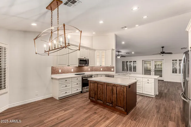 a view of room with washer and dryer