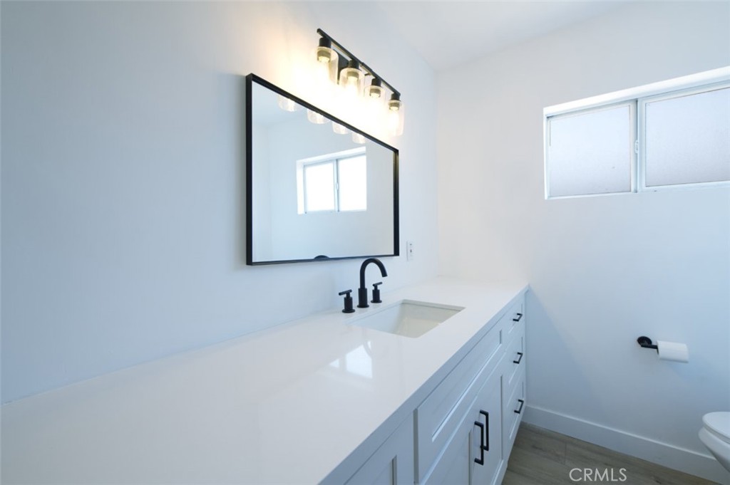 2425 Castle Drive Bakersfield, CA 93306 - Photo 14 of 31