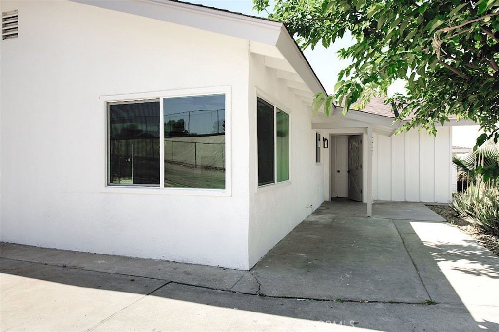 2425 Castle Drive Bakersfield, CA 93306 - Photo 28 of 31
