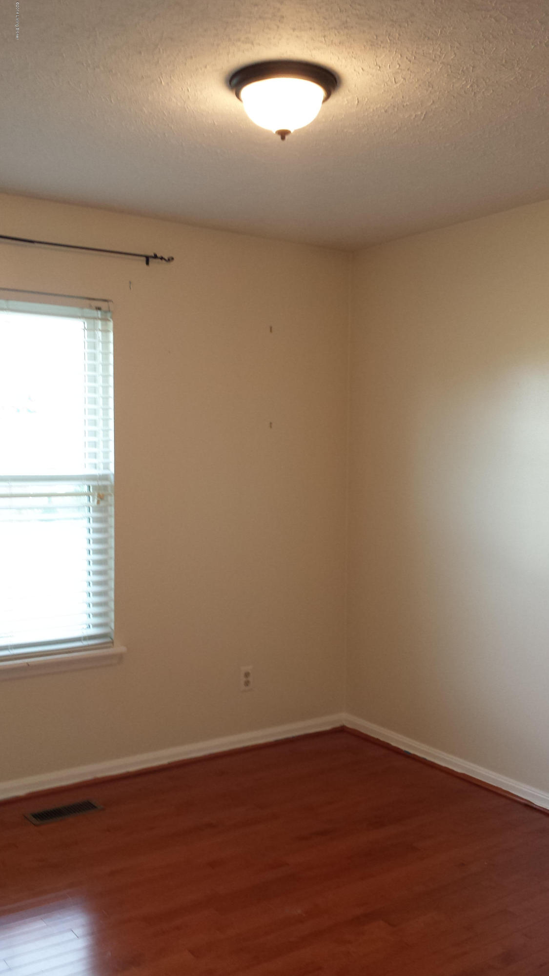 12216 Ridgemont Road Louisville, KY 40229 - Photo 18 of 35 Main level bedroom 2