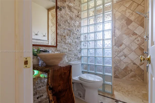 $5,550 | 250 Northeast 48th Street, Miami, FL 33137