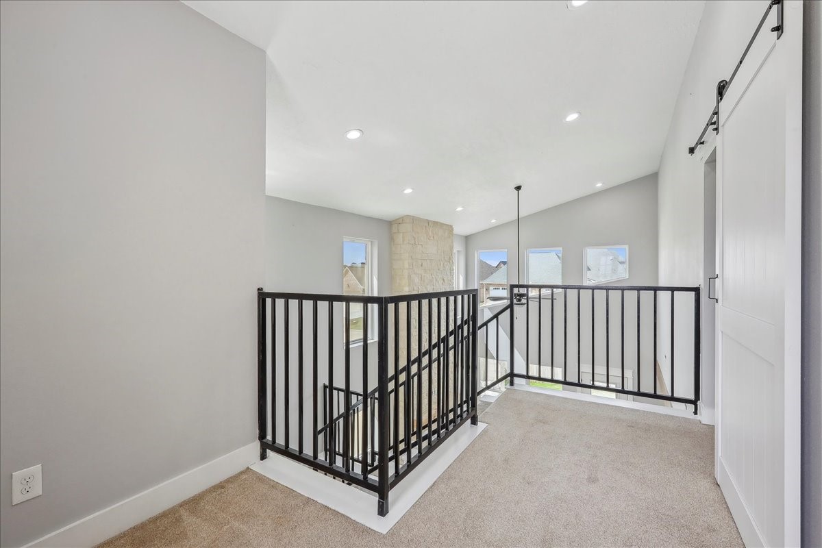 7722 Pond Circle Beaumont, TX 77707 - Photo 27 of 42 a view of a hallway