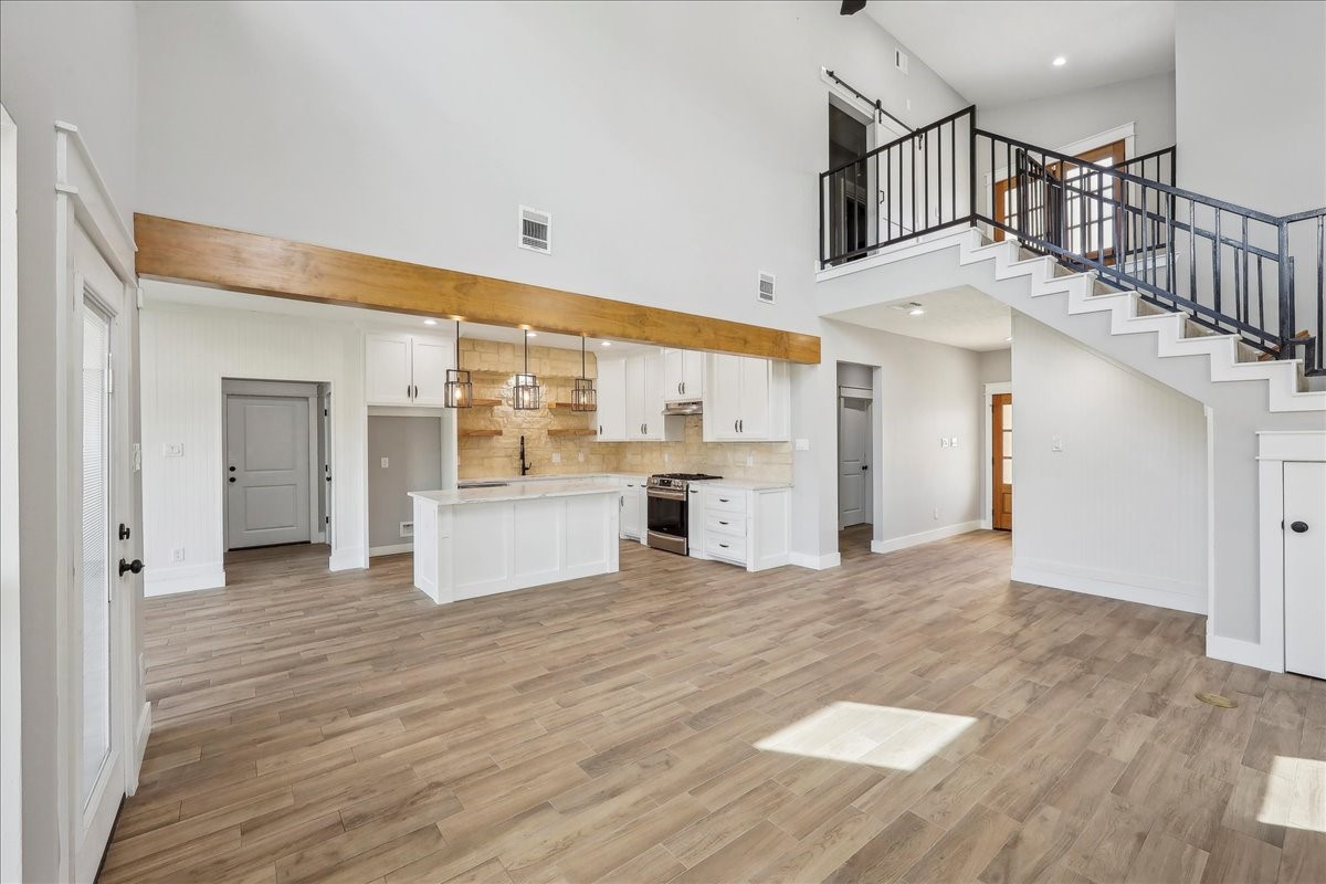 7722 Pond Circle Beaumont, TX 77707 - Photo 8 of 42 a view of an entryway with wooden floor